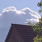 Leben liebt mich Gedicht: Was machst Du, ein die Liebe Dich am Spielfeldrand stehen lässt und das Leben Dich zersetzt. Wenn Du weißt, Du bist meilenweit vom Ziel entfernt?