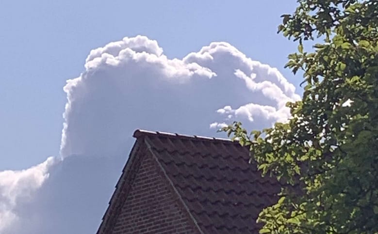 Leben liebt mich Gedicht: Was machst Du, ein die Liebe Dich am Spielfeldrand stehen lässt und das Leben Dich zersetzt. Wenn Du weißt, Du bist meilenweit vom Ziel entfernt?