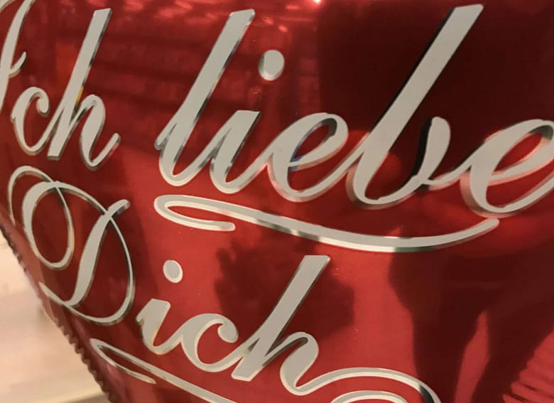 Vogelscheuche der Liebe Wenn alles an Dir den anderen will, nur Dein Herz will es nicht; dann machst Du den anderen zur Vogelscheuche der Liebe. Und bleibst allein.